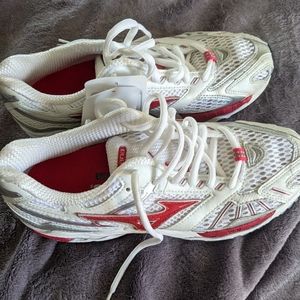 Women's Mizuno Wave Nirvana